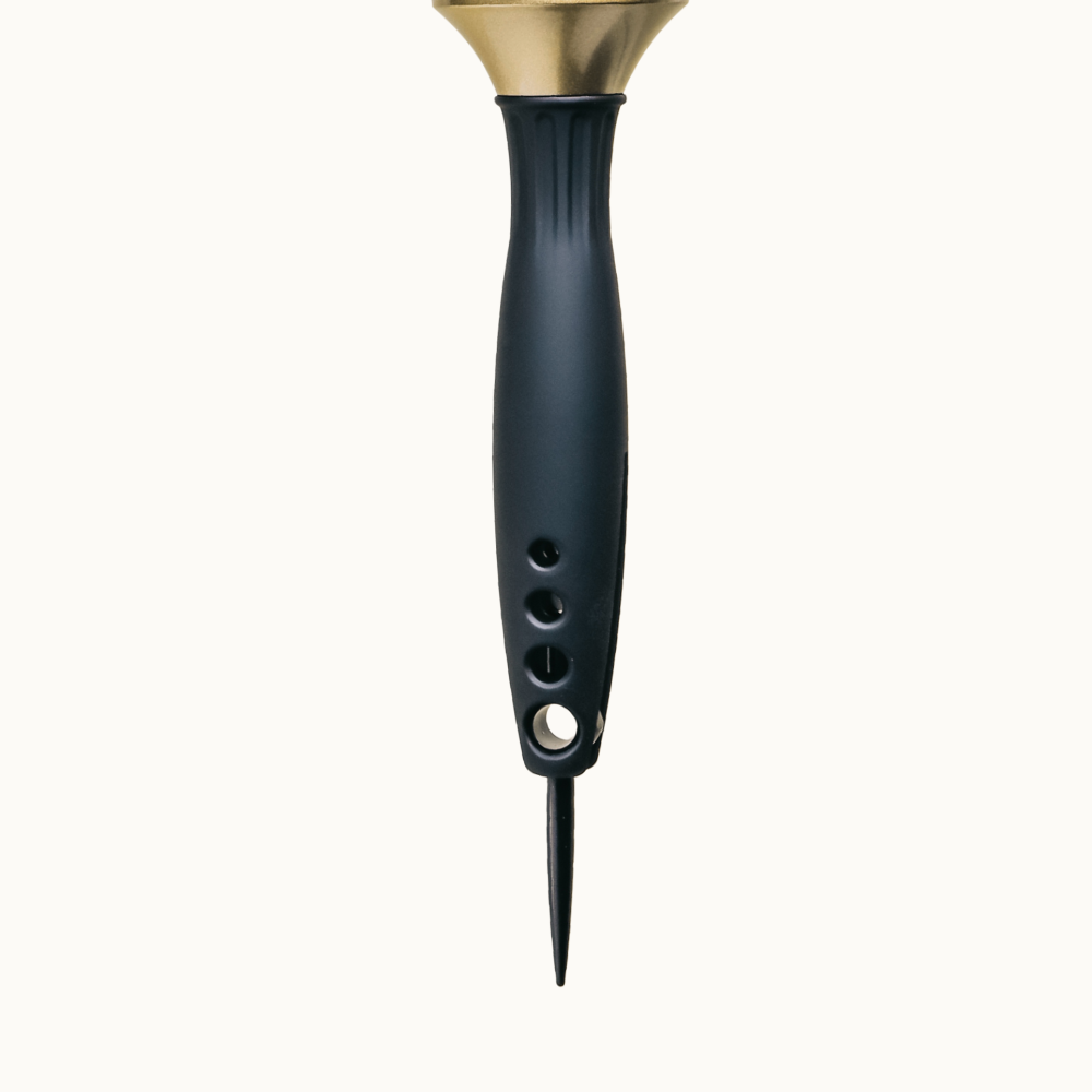 innovative blow-dry brush with sectioning comb